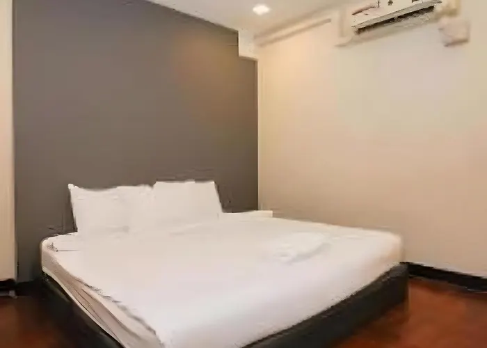 Go Silom Bang Rak - Bts Surasak